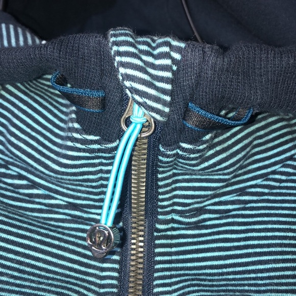 Lululemon Bliss Break Hoodie
Wagon Stripe Inkwell Blue Moon / Inkwell si… - Picture 9 of 16